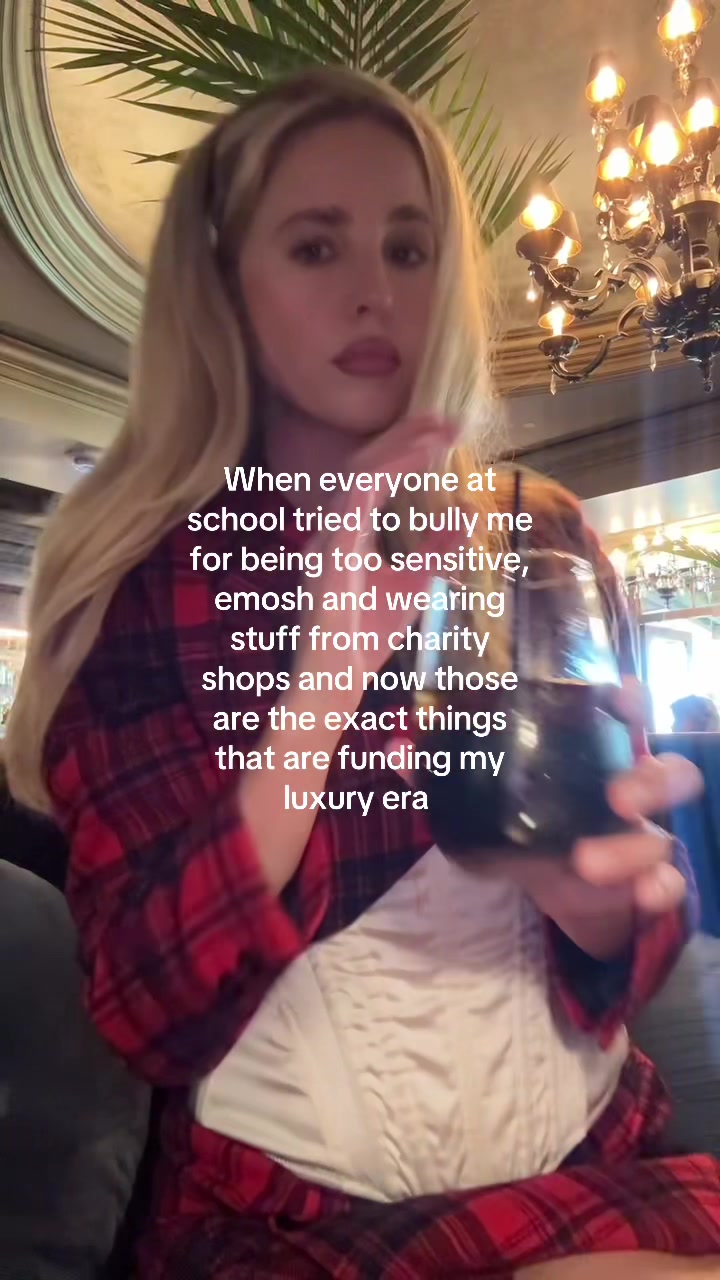 @L A U R E L