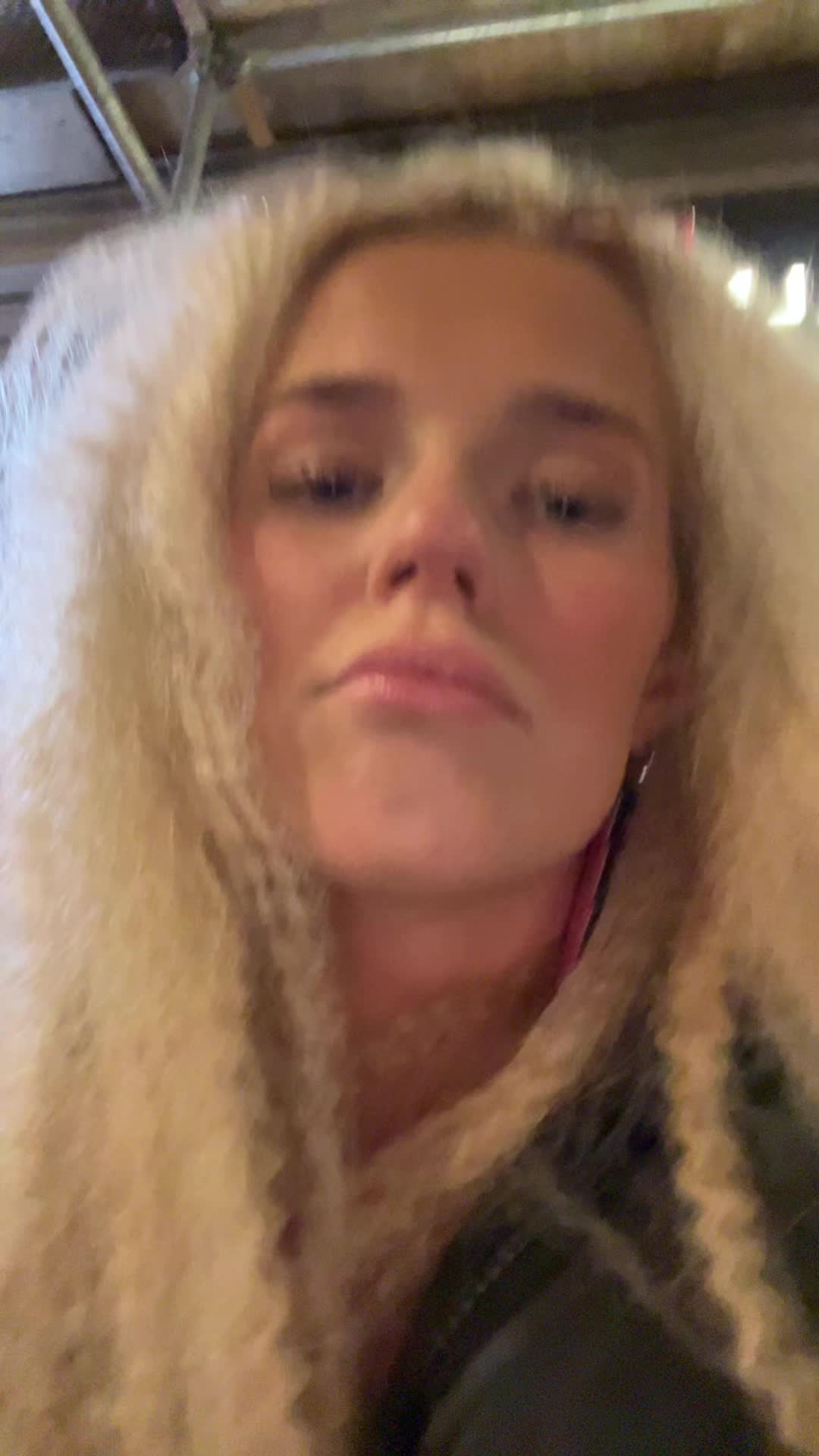 @elladensnellla
