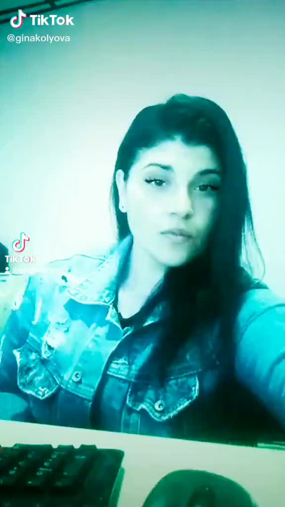 @Gina Kolyova