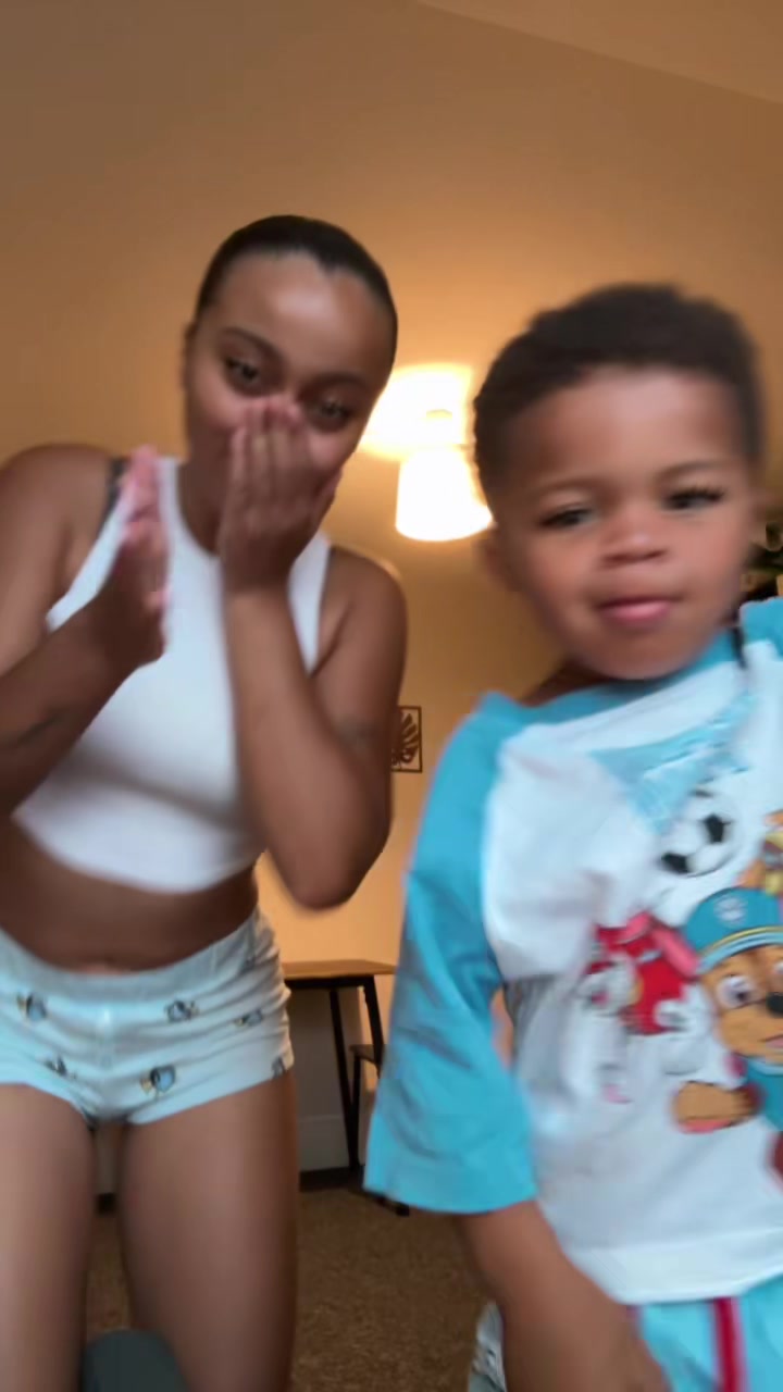 @d3miahx