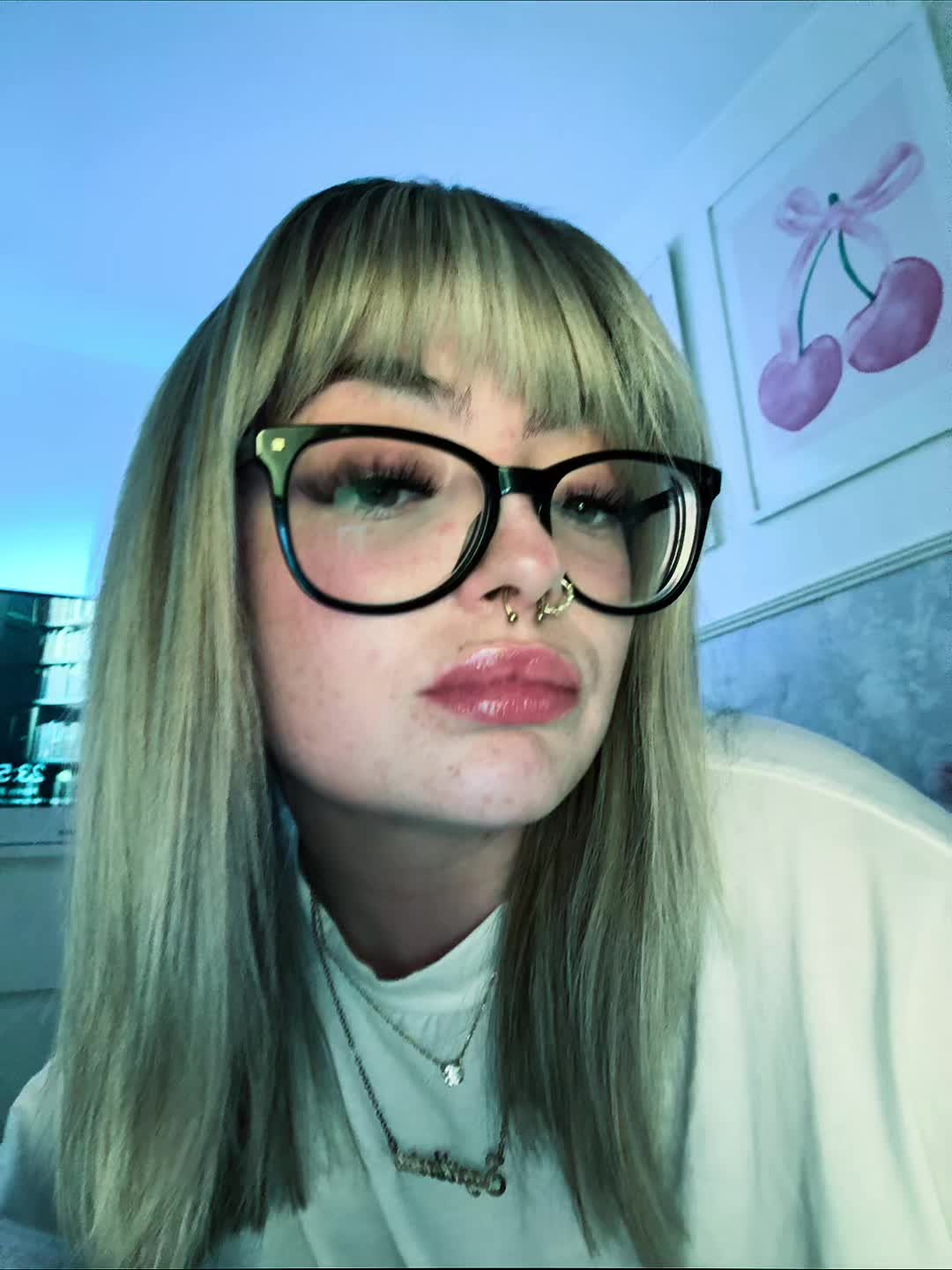 @btchesbrokenblondie 🩵