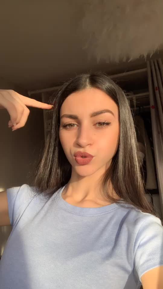 @Sabrinaa