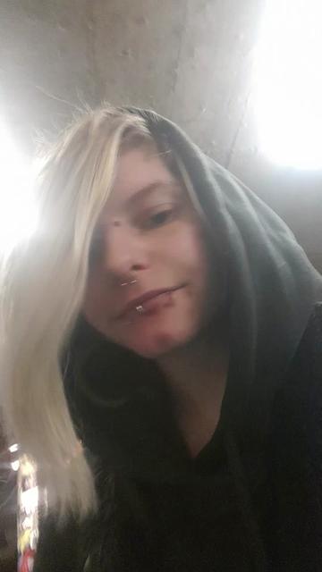 @Punk_mom_2018