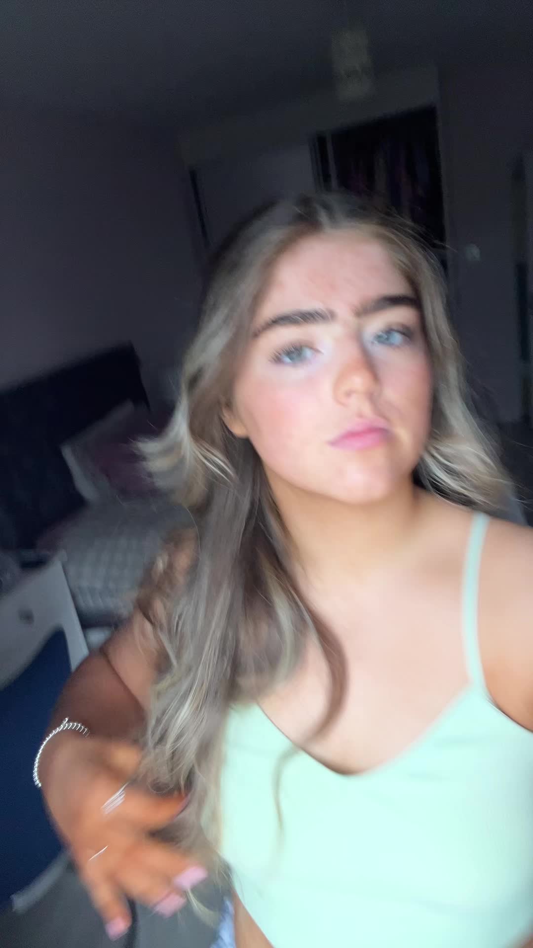 @ella.mcgoldrickk