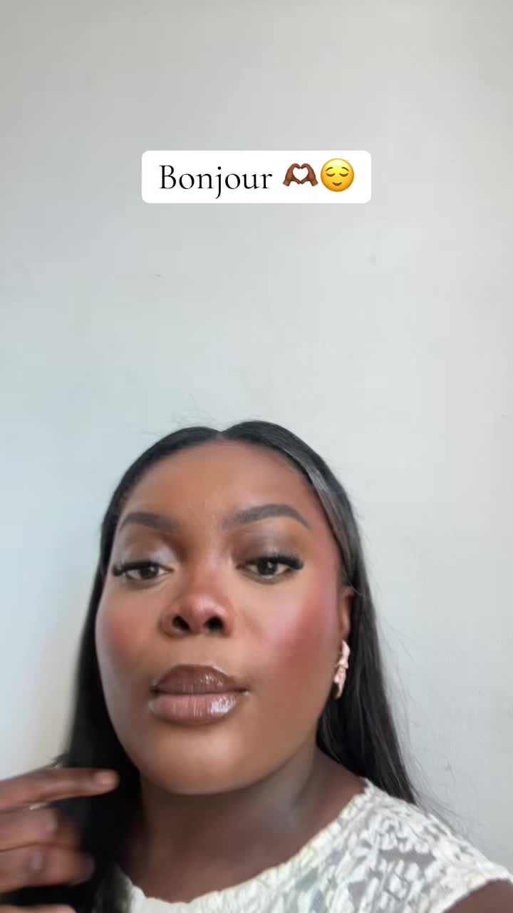 @Eleniaax