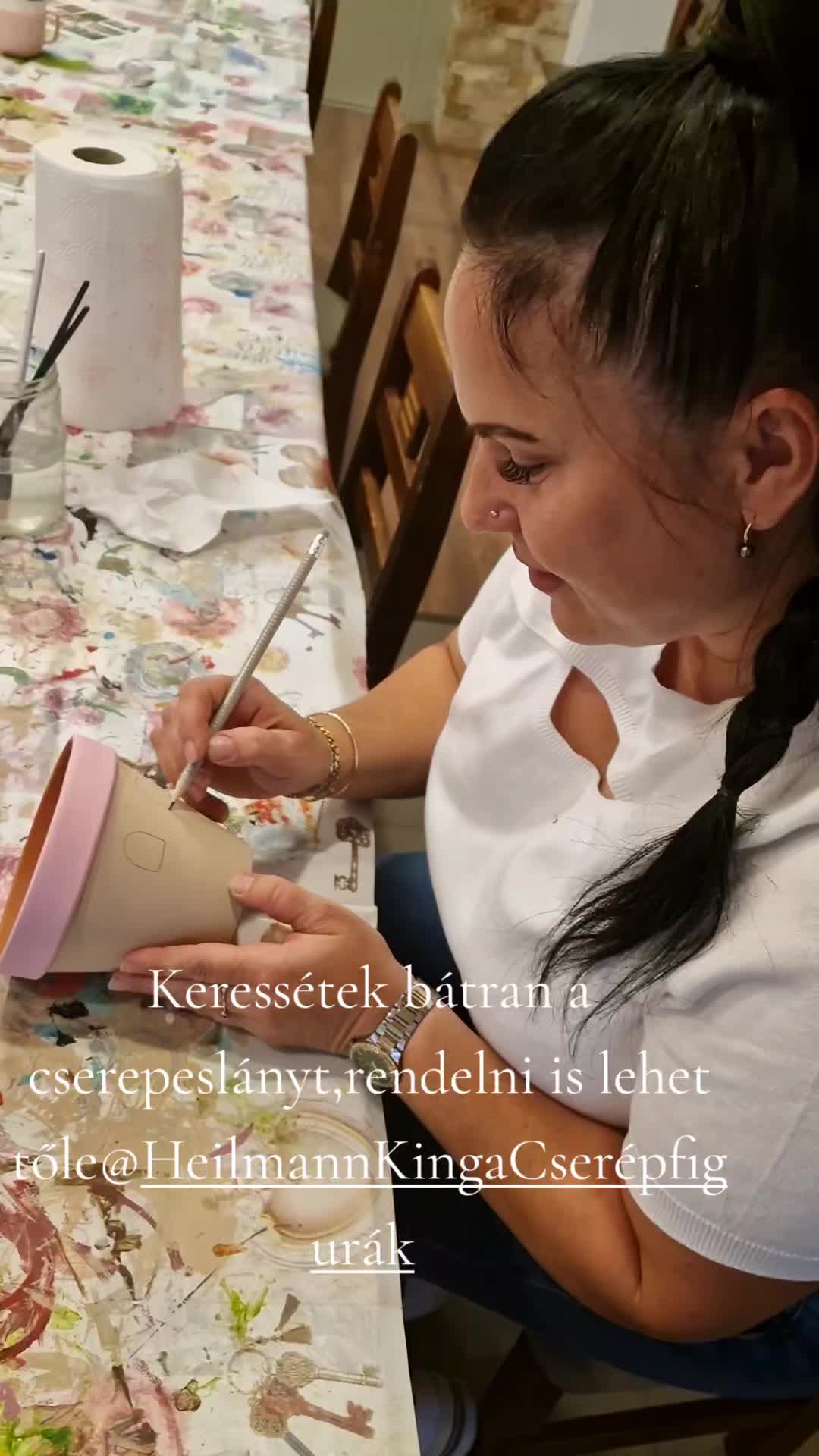 @MoneLiza