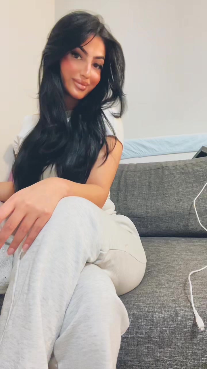 @Lara A