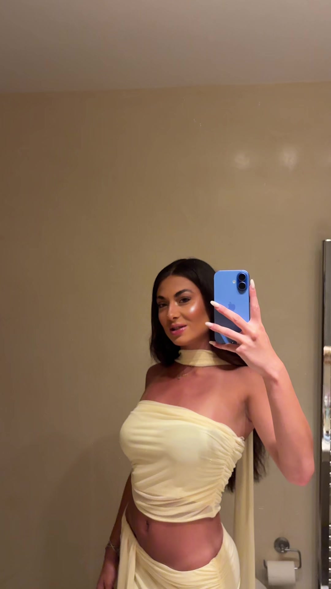 @Kellyfi