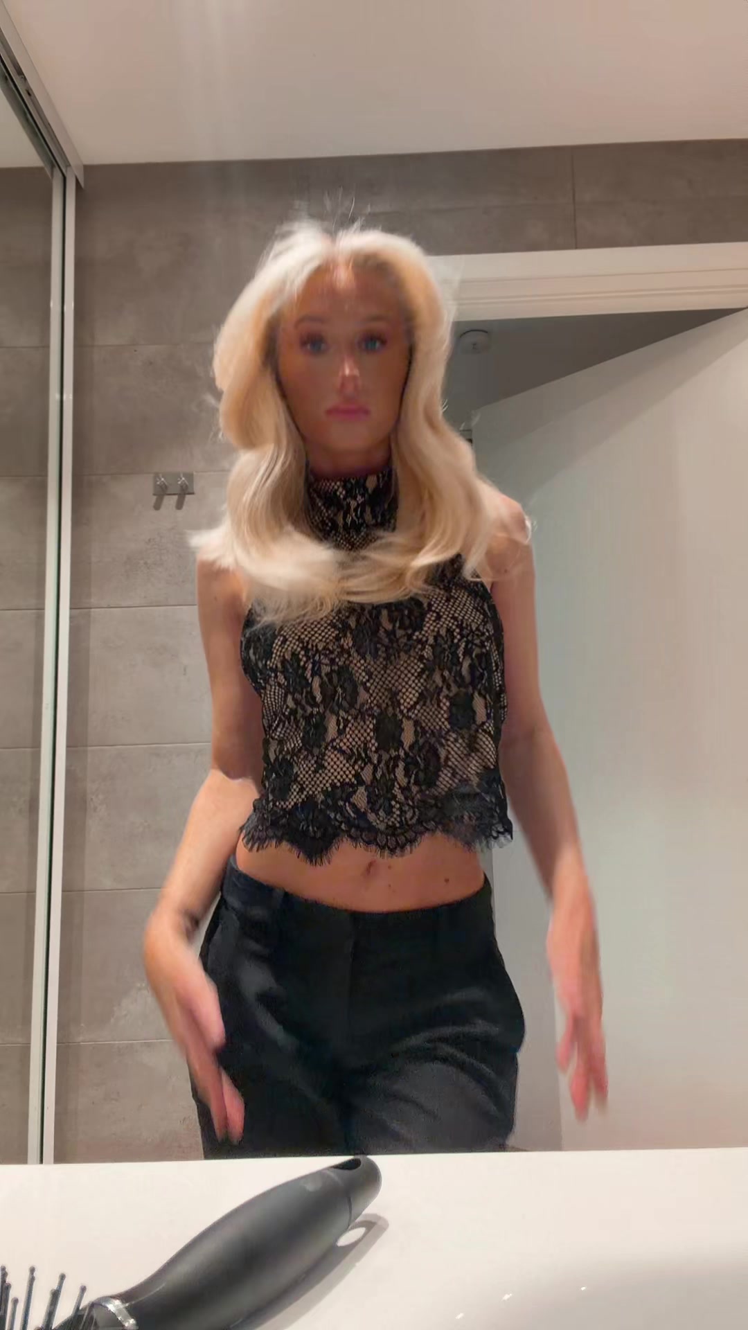 @Mia