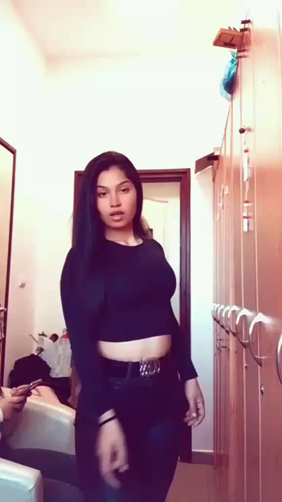 @Daniella🤎🖤