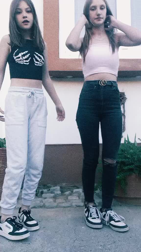 @Helga Csór