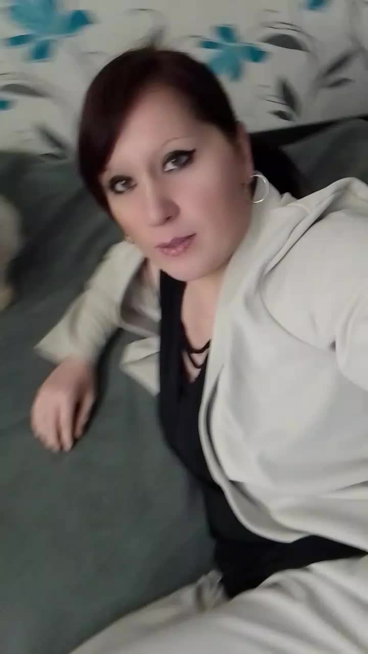 @Leni