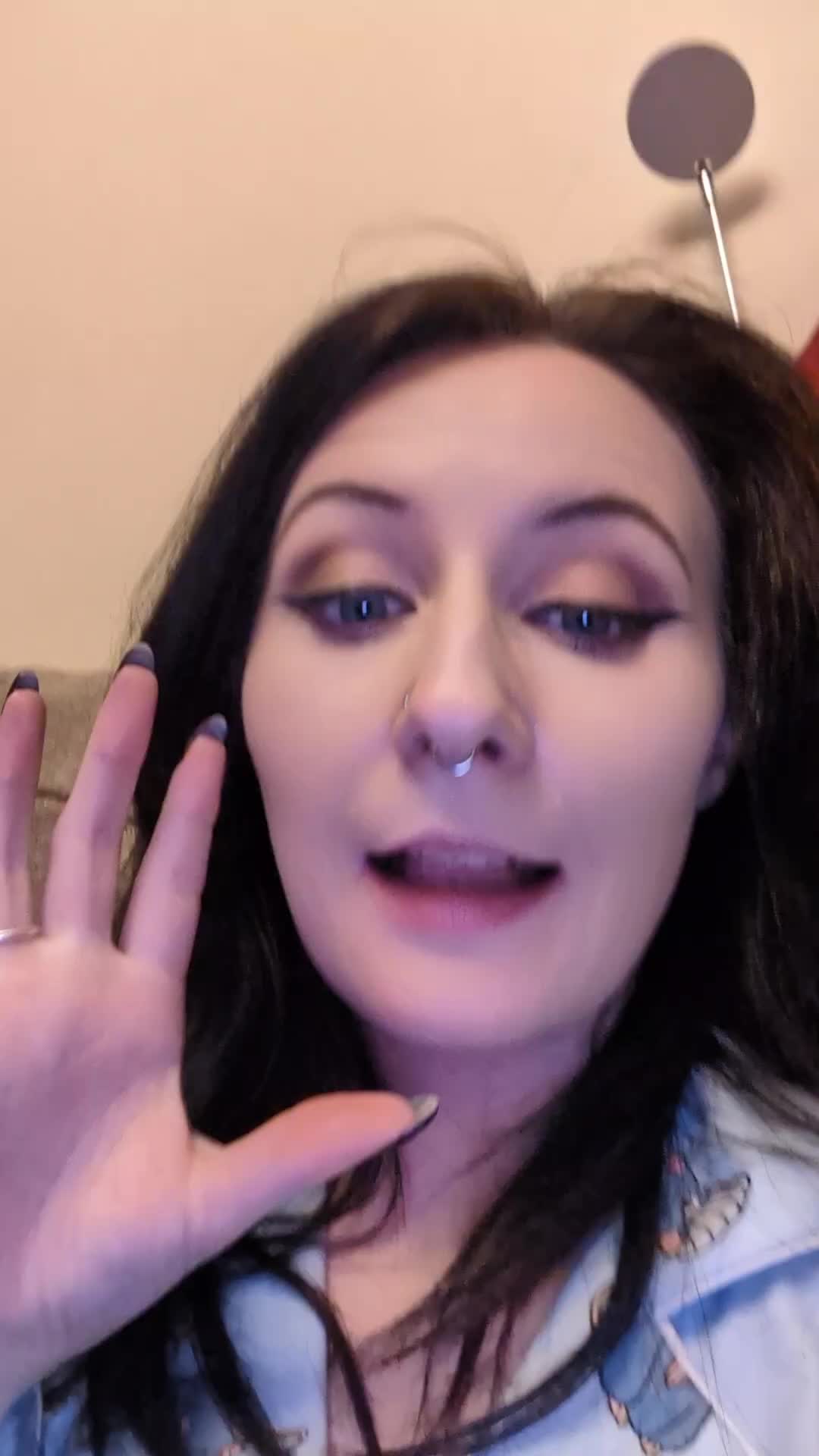 @lizziebeawhoever