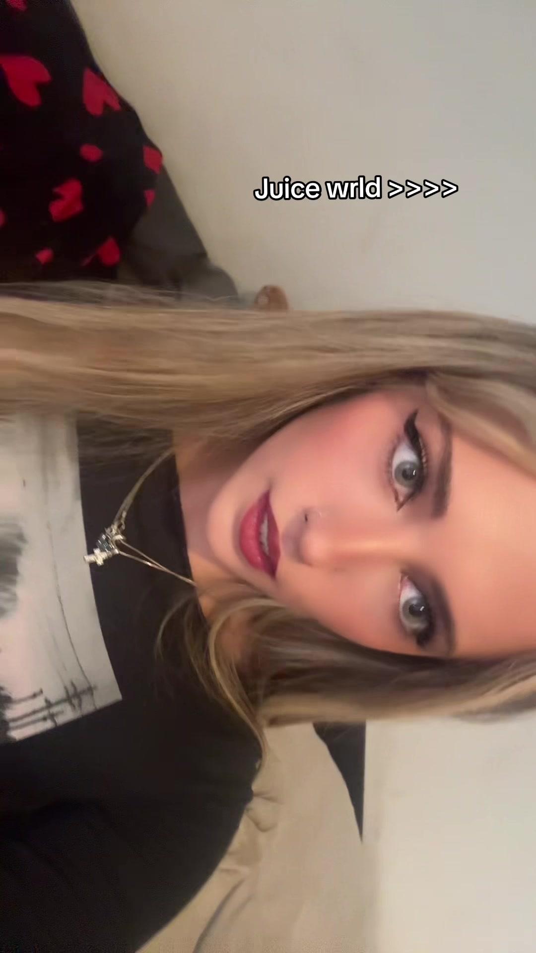 @&egrave;Wrld🧛🏻&zwj;♀️🖤