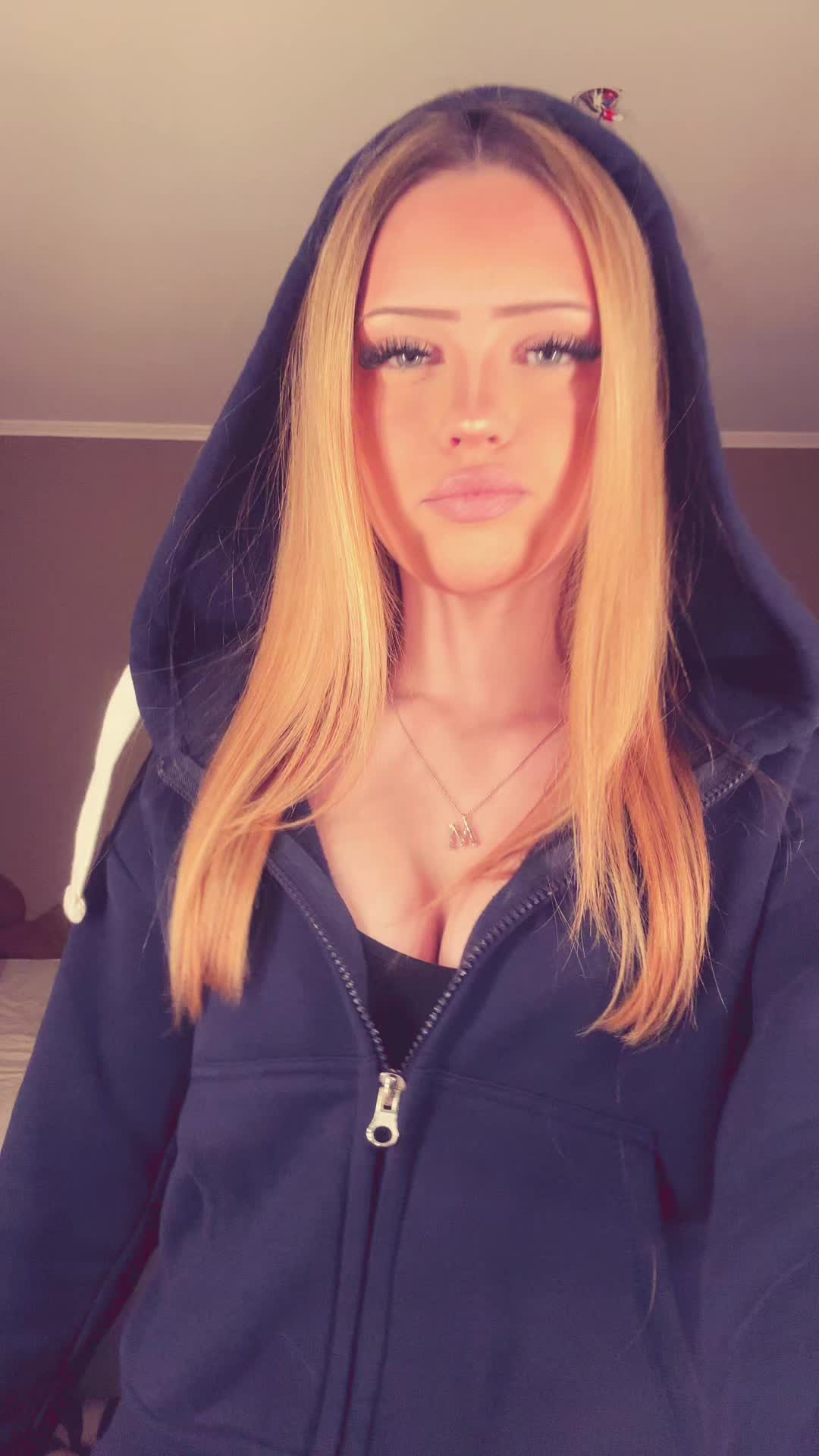 @👽