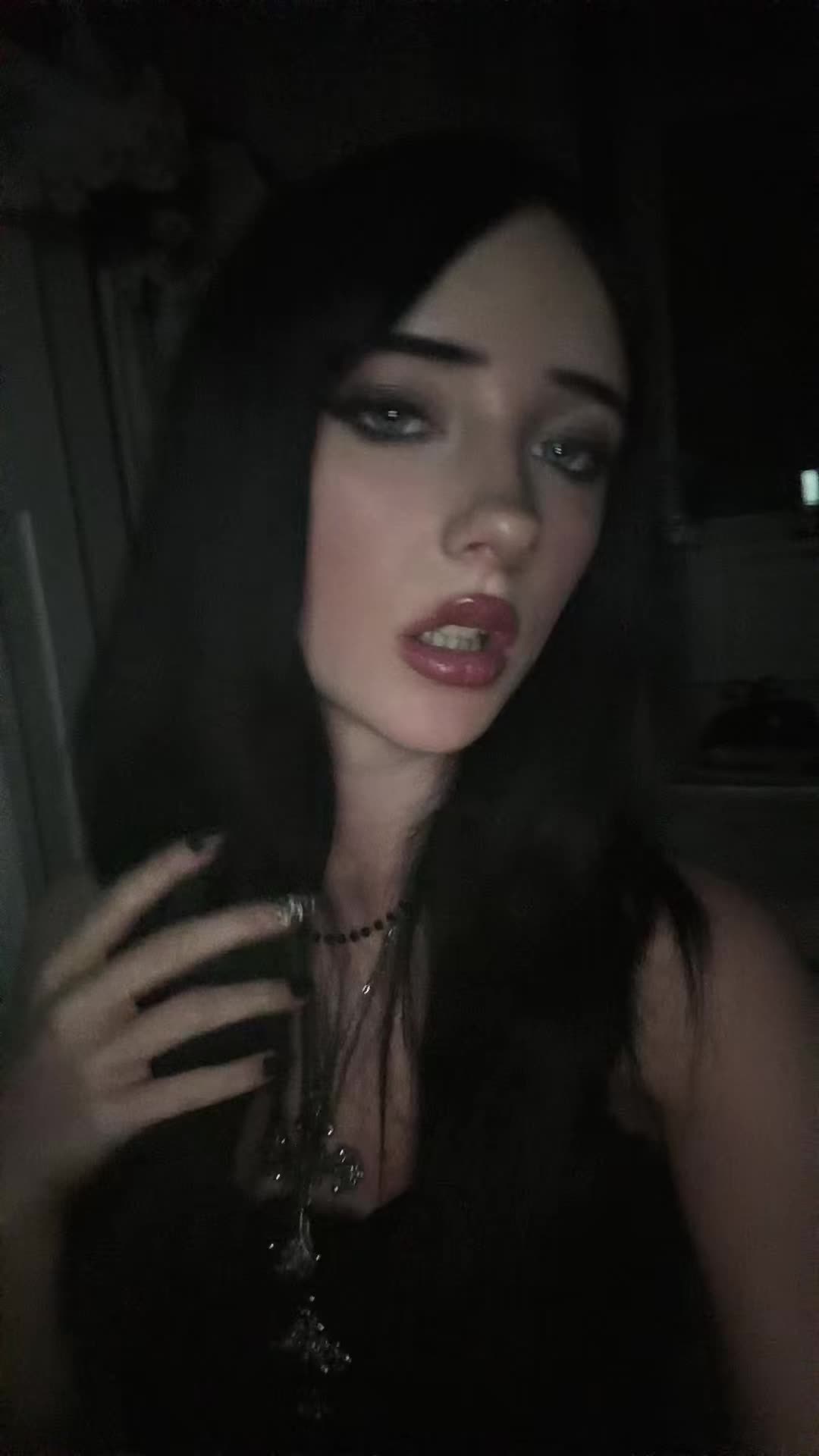 @𝐼𝓏𝓏𝓎 ♡