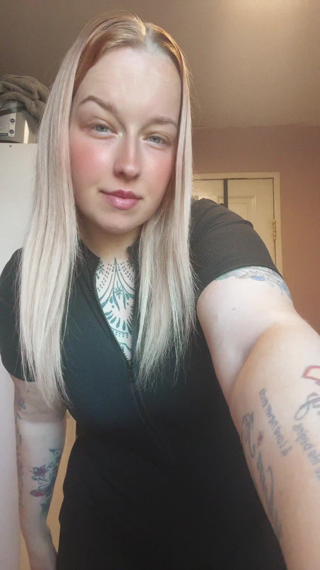 @🐝_toxicblonde69🐝