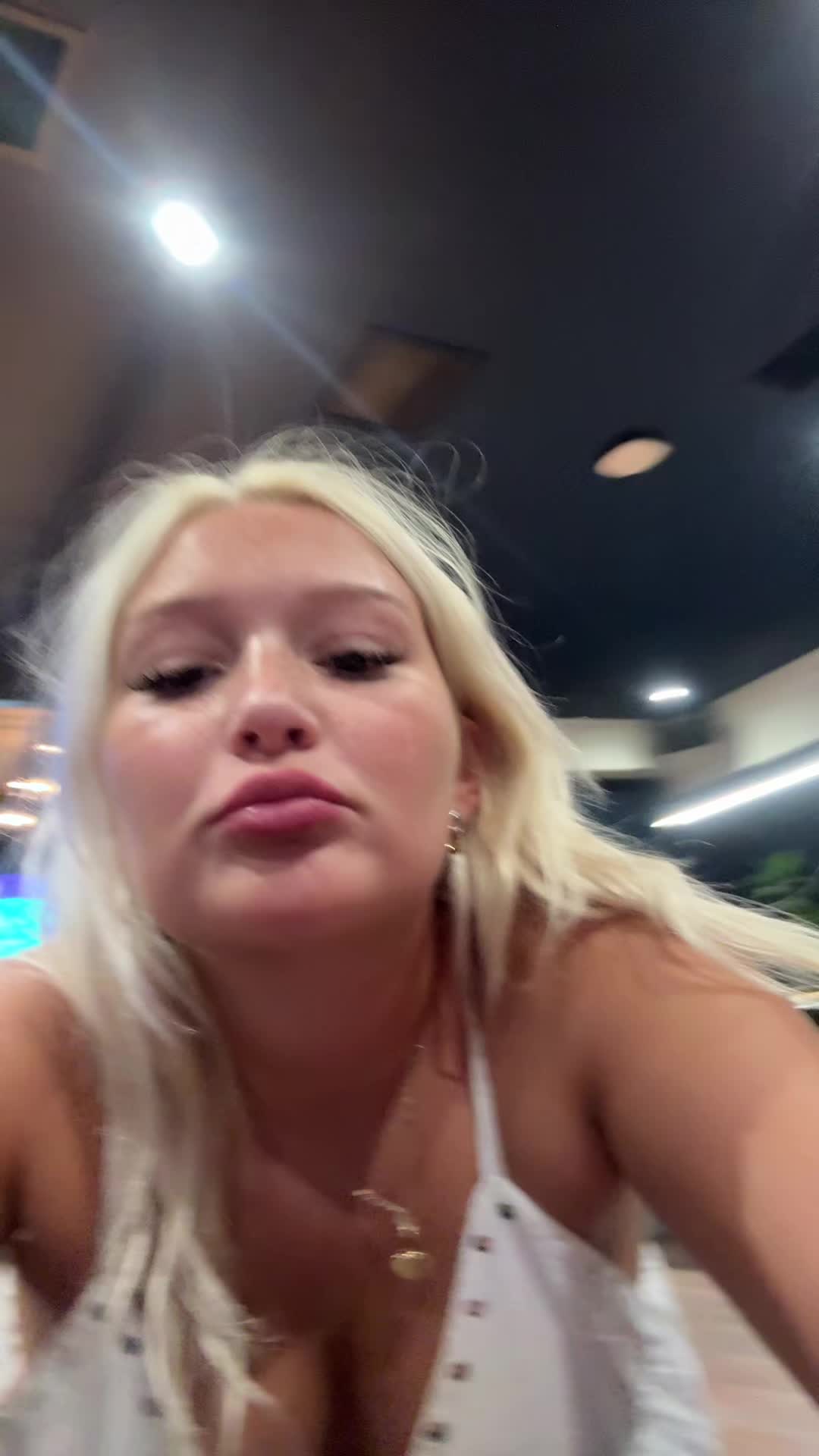 @poppysmithson