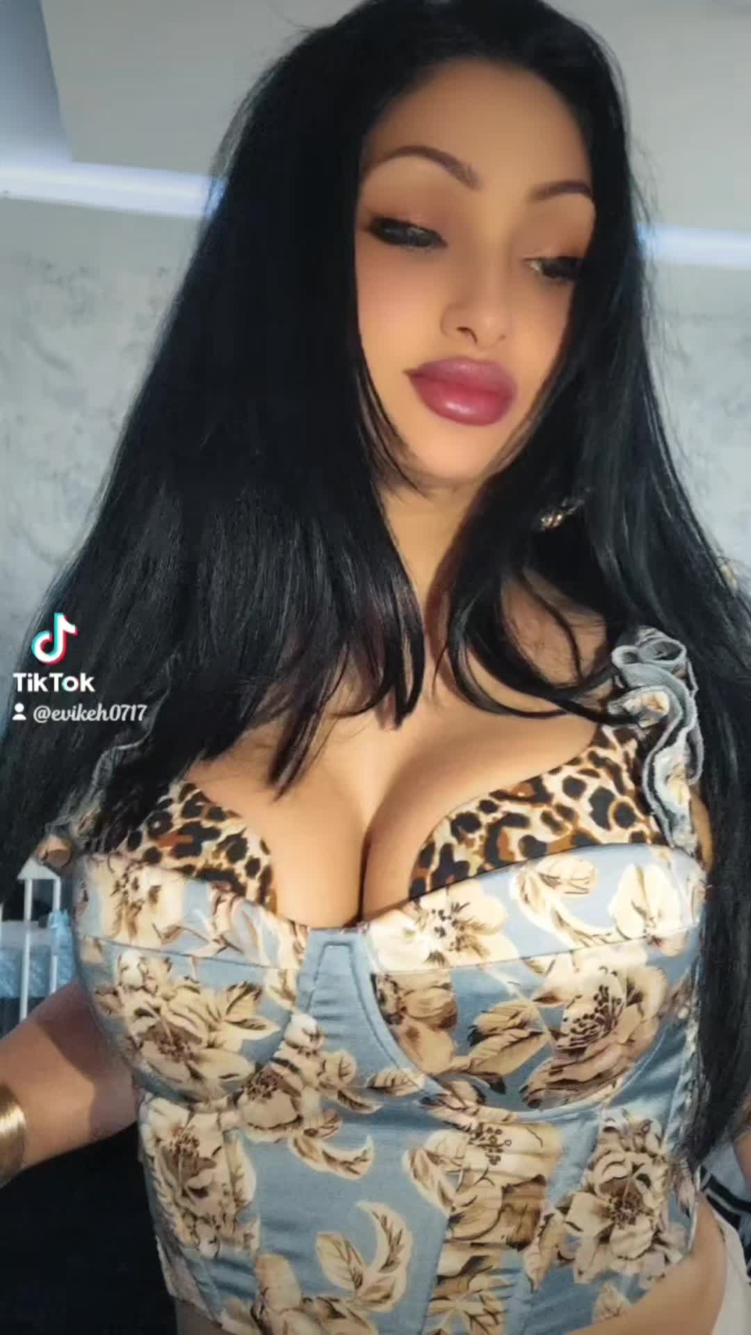 @Evikeh0717👑💎❤️🌹