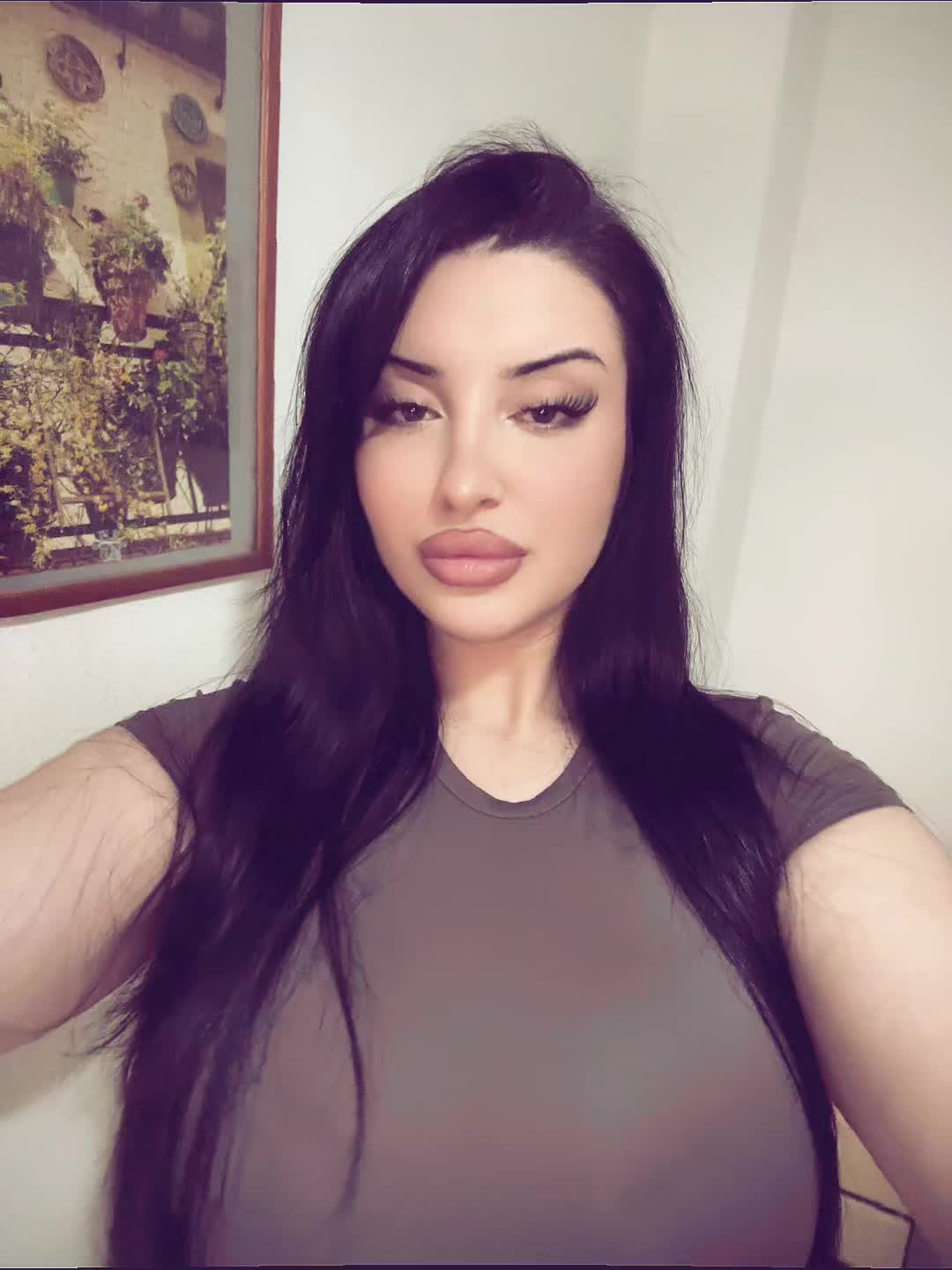 @Balkan queen 🇷🇴