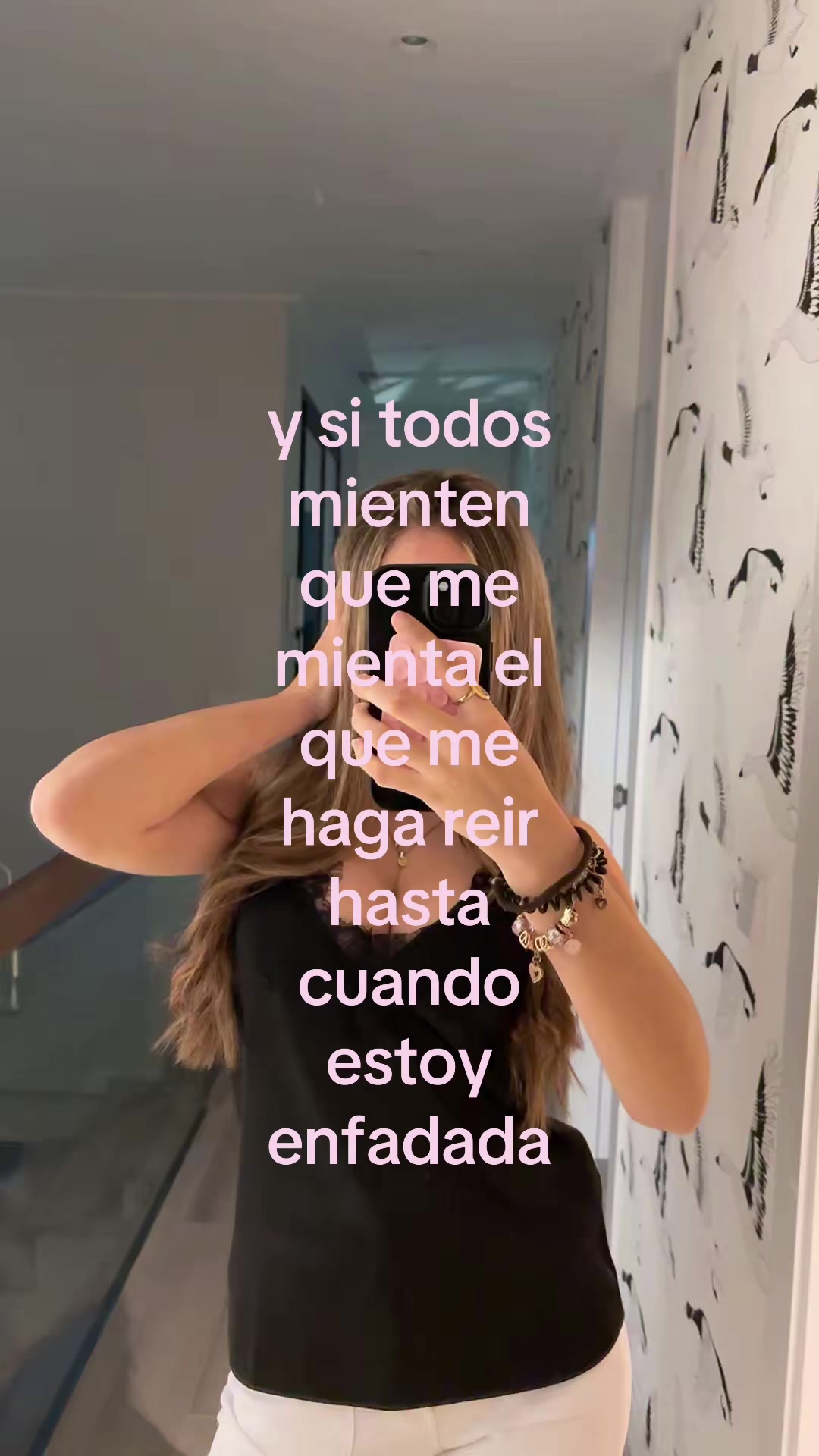 @luciialuuqueee_