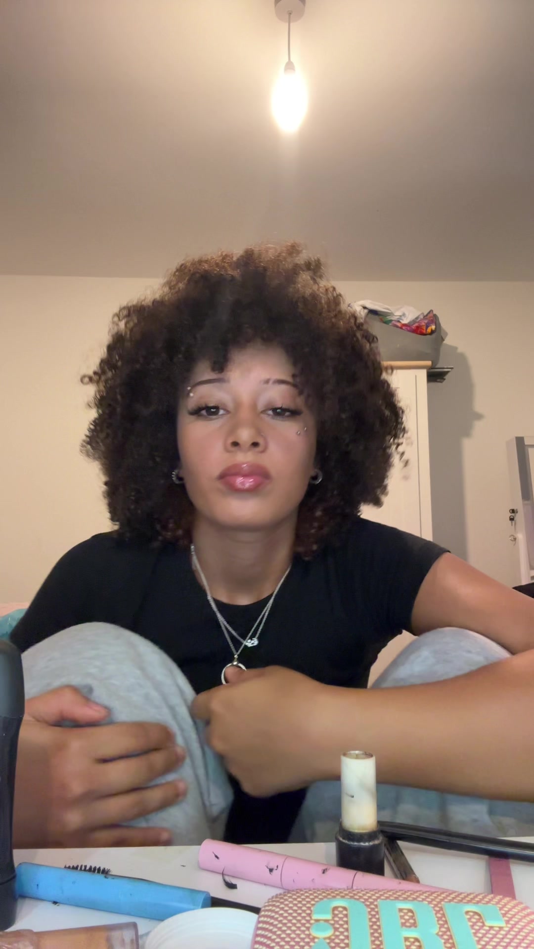 @roxannee