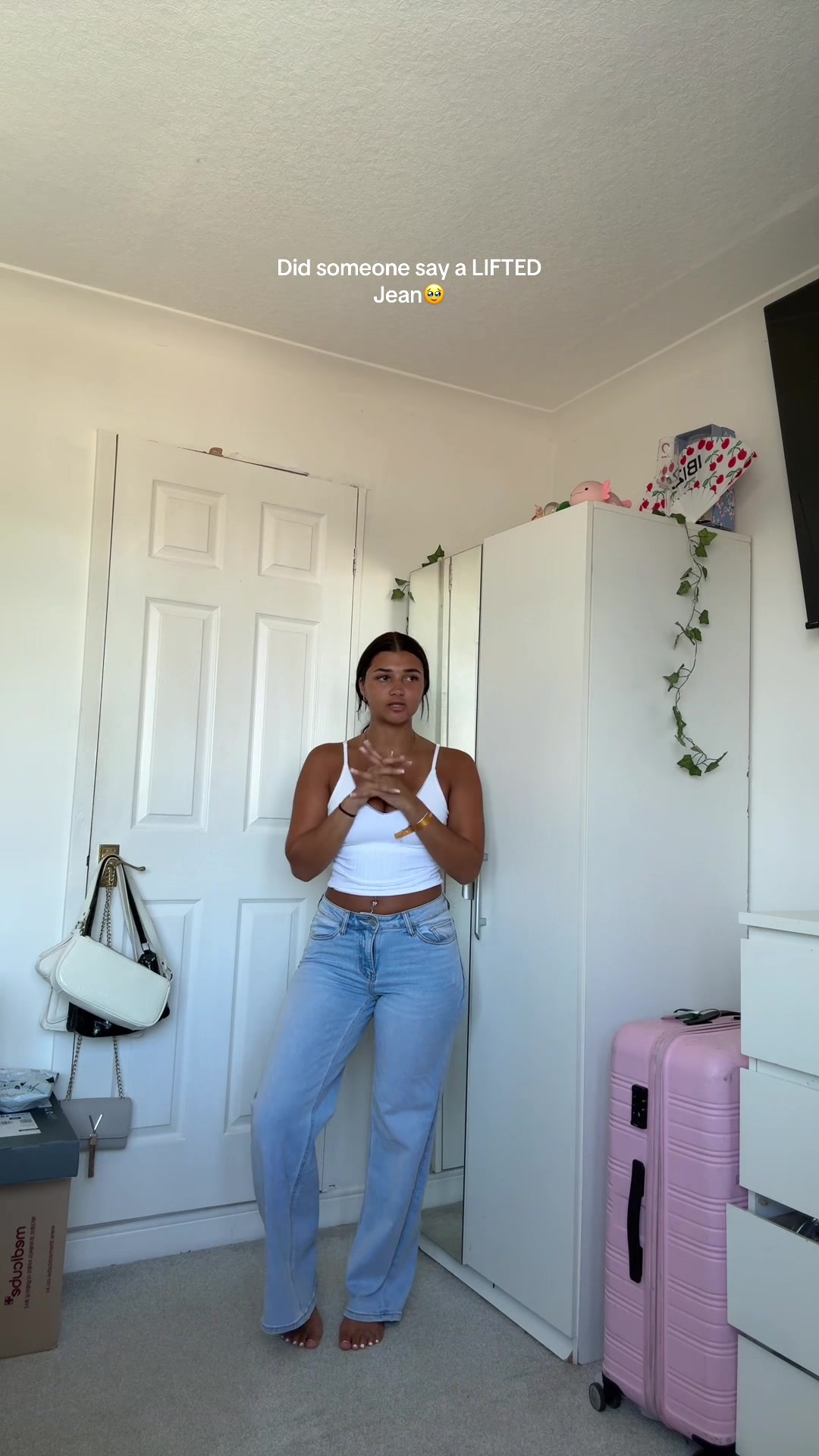 @Jasmine🤍🧚✨