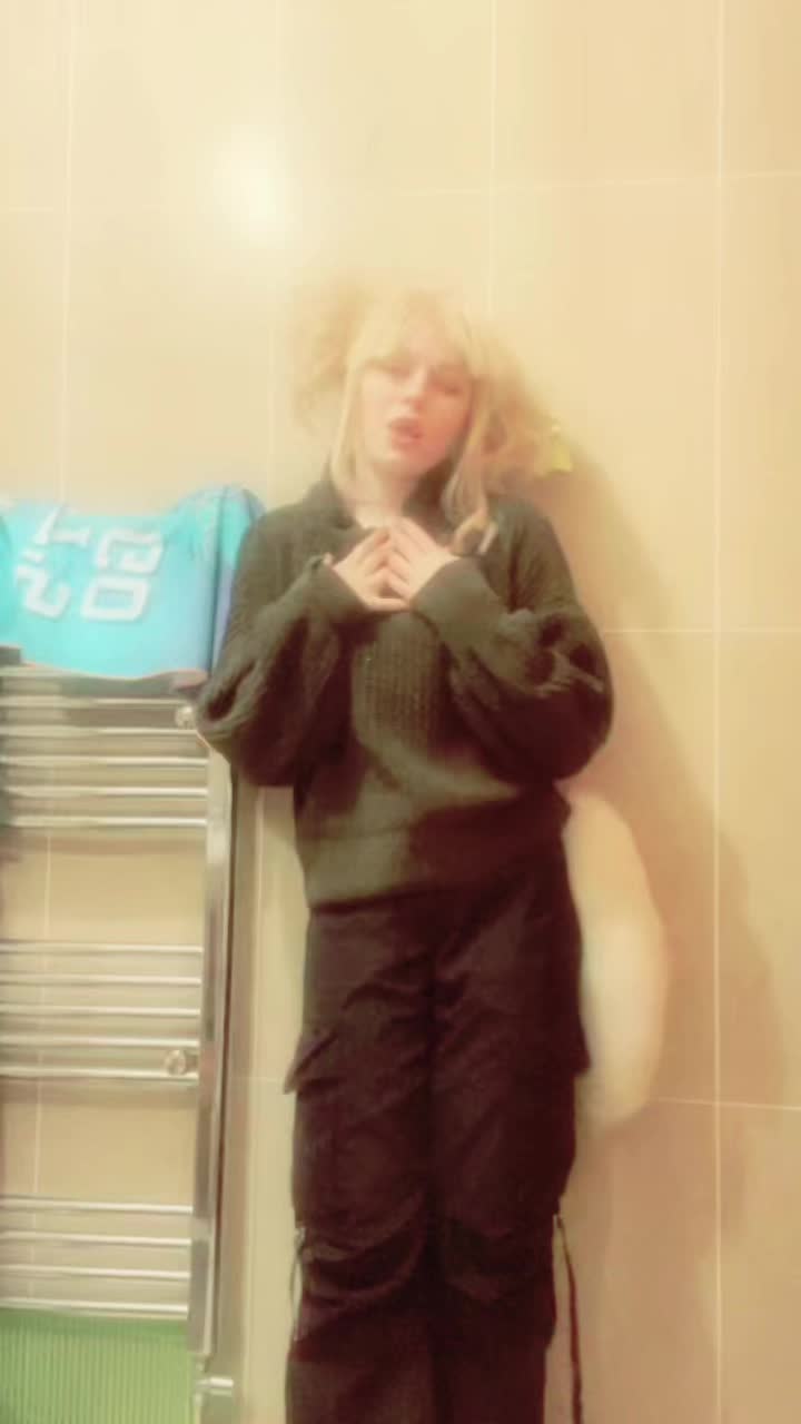 @๐ค~๐๐ข๐ฑ๐ฒ~๐งก
