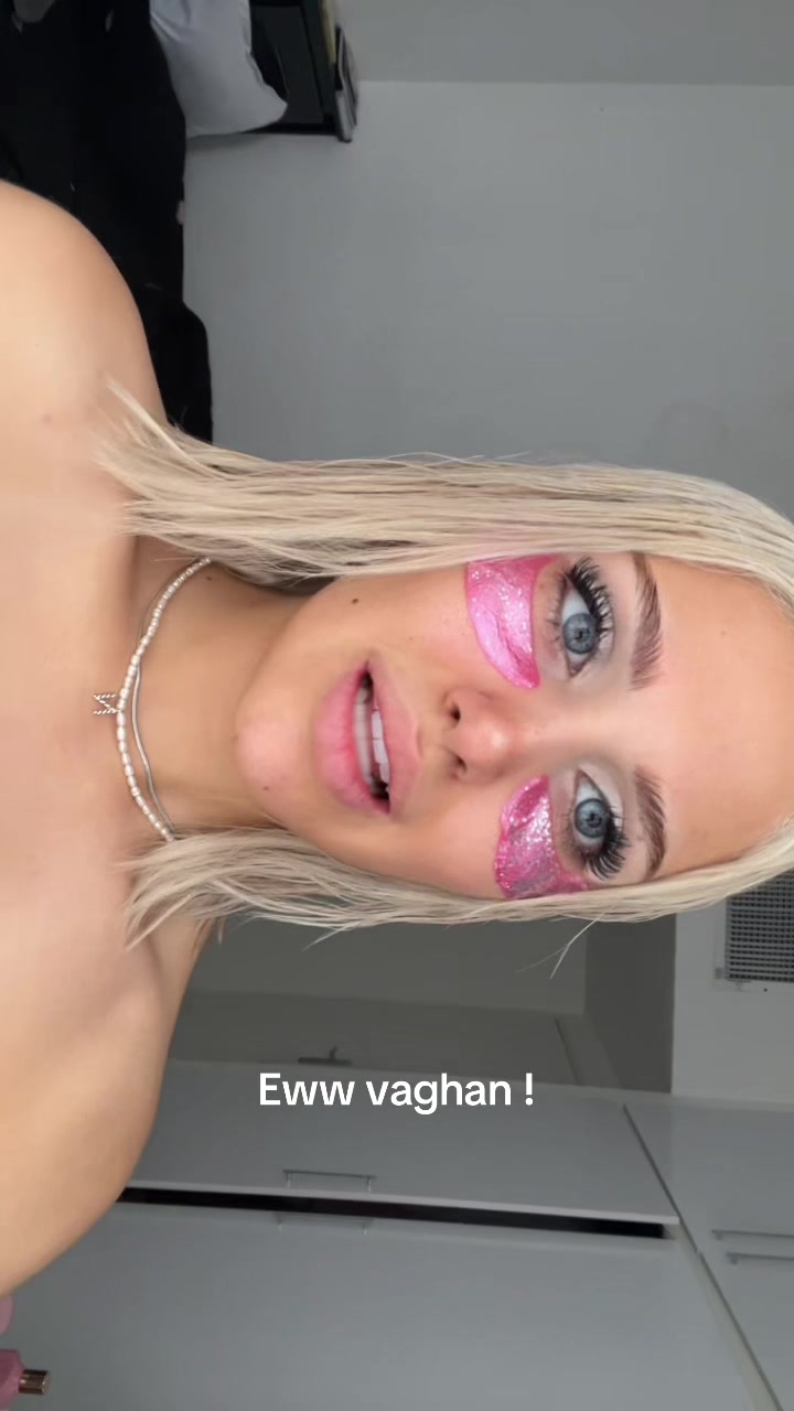@nikazeratii