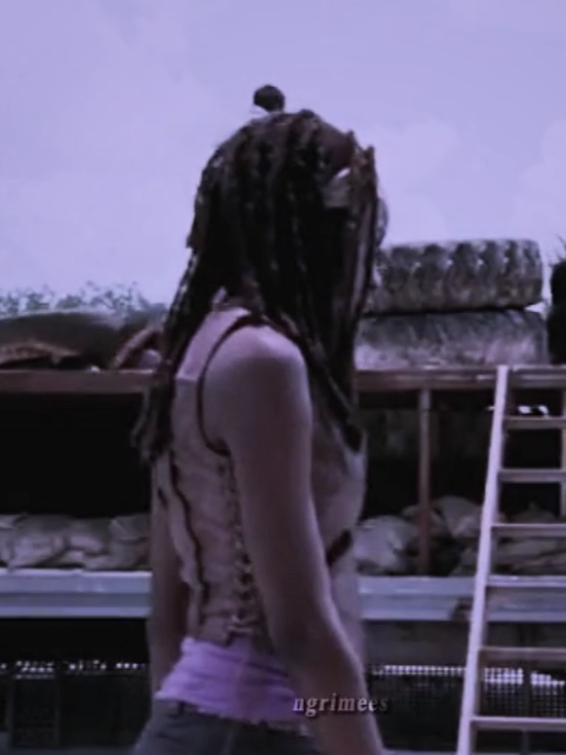 @𝐍𝐞𝐥𝐲🧟♀️🎀