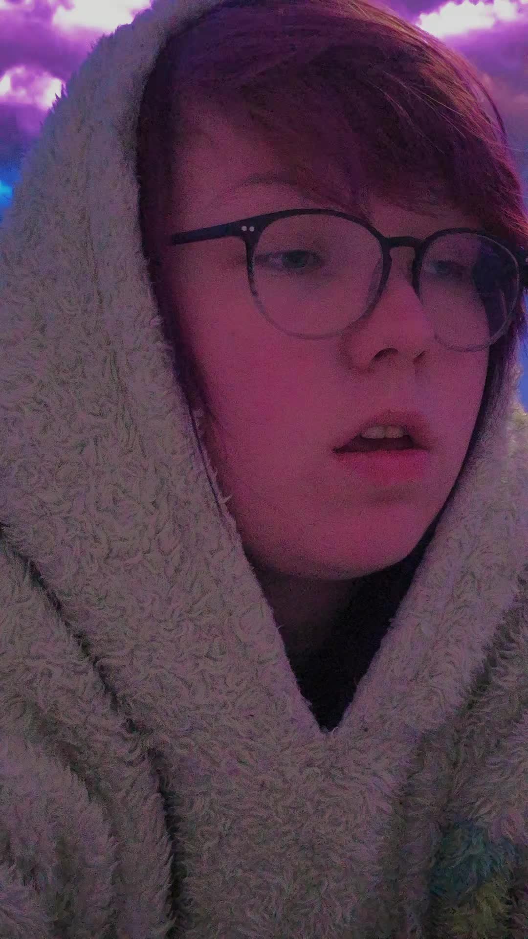@Sarah_blue