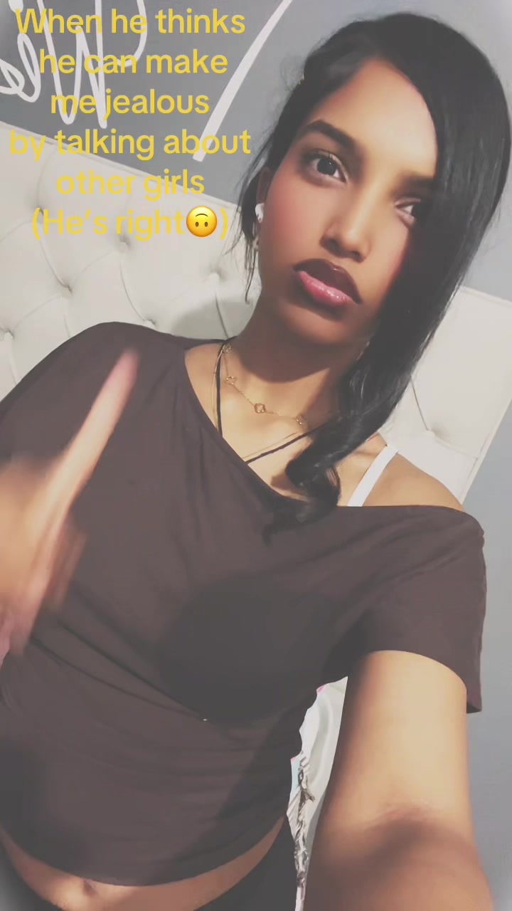 @dee_t06