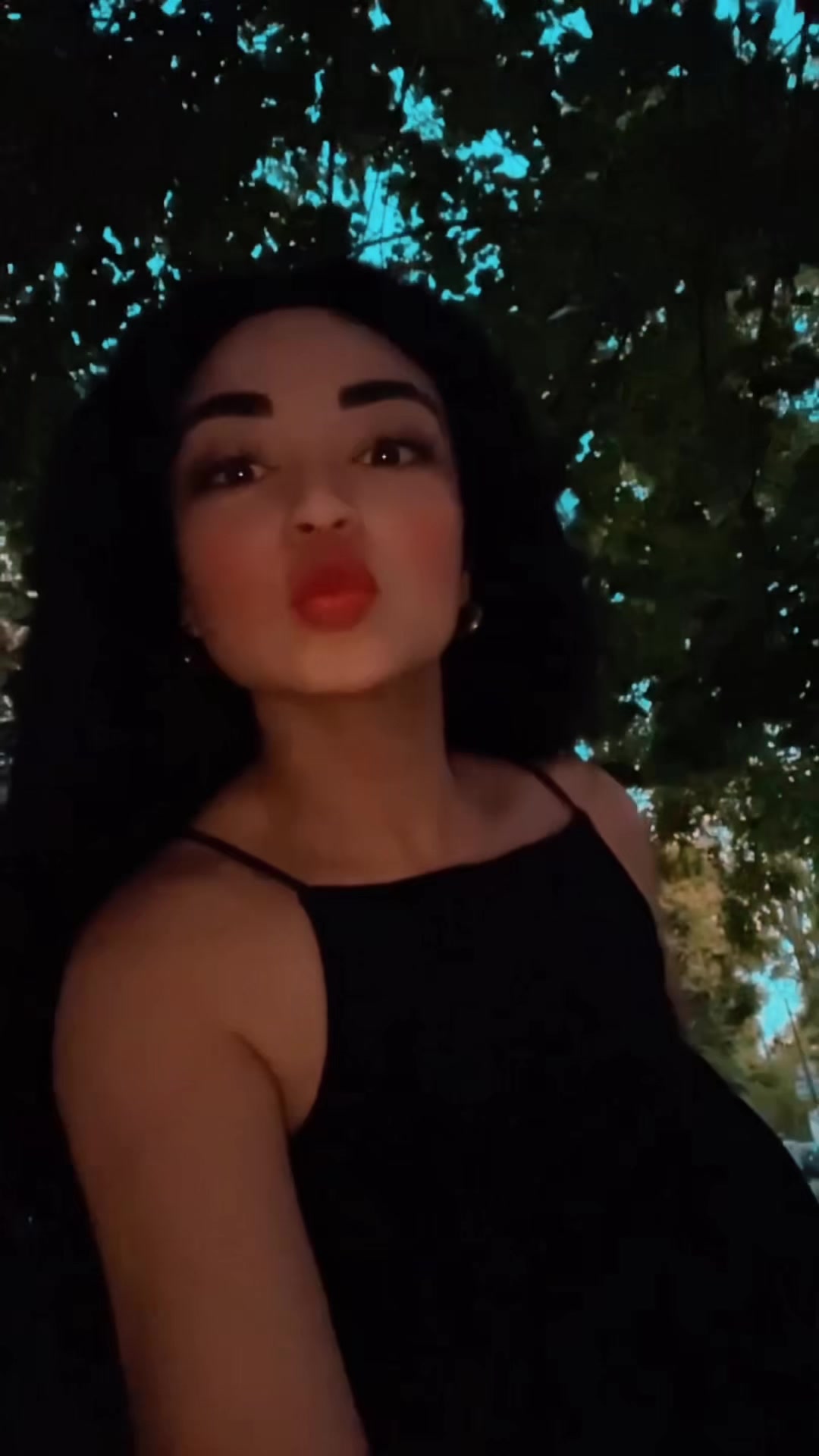 @tuestok