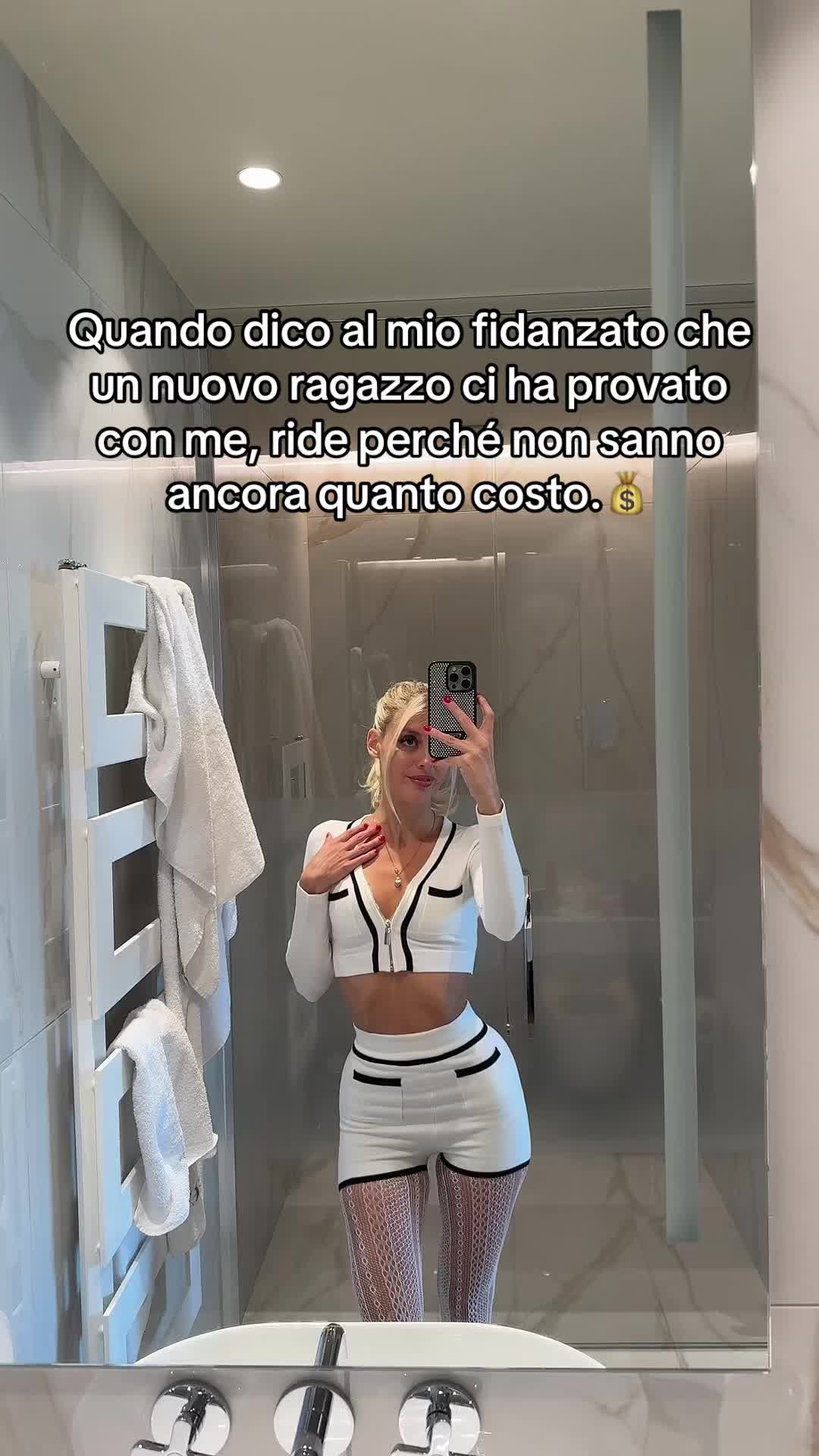 @Asia Valente