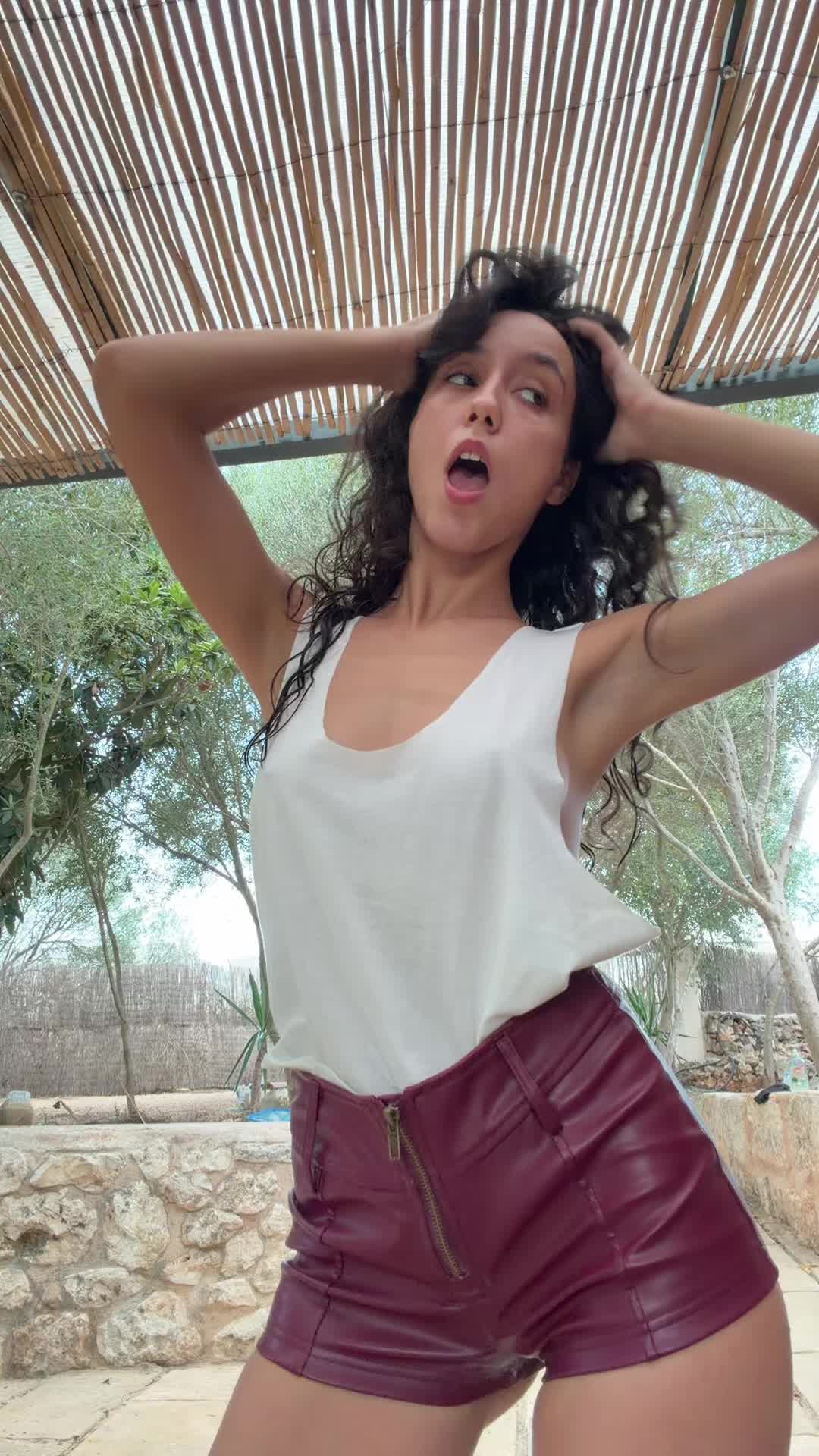 @bibi