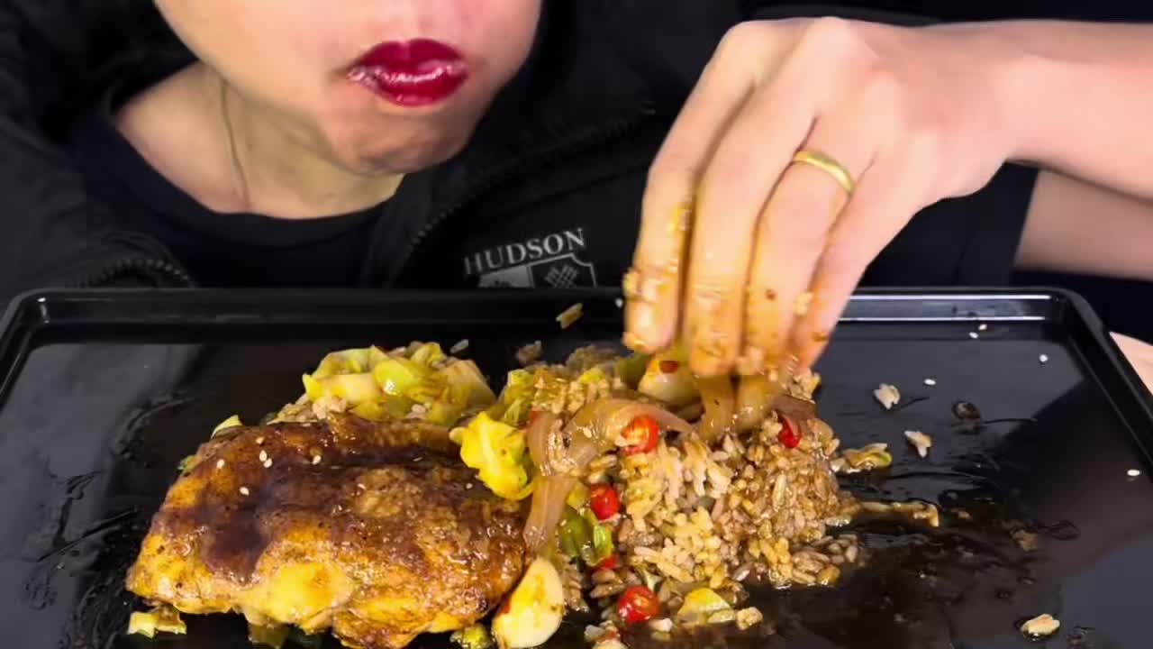 @Thirith eats
