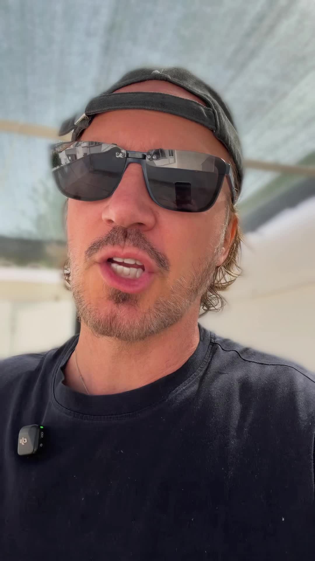 @VIVEK RICCARDO SARDONÈ