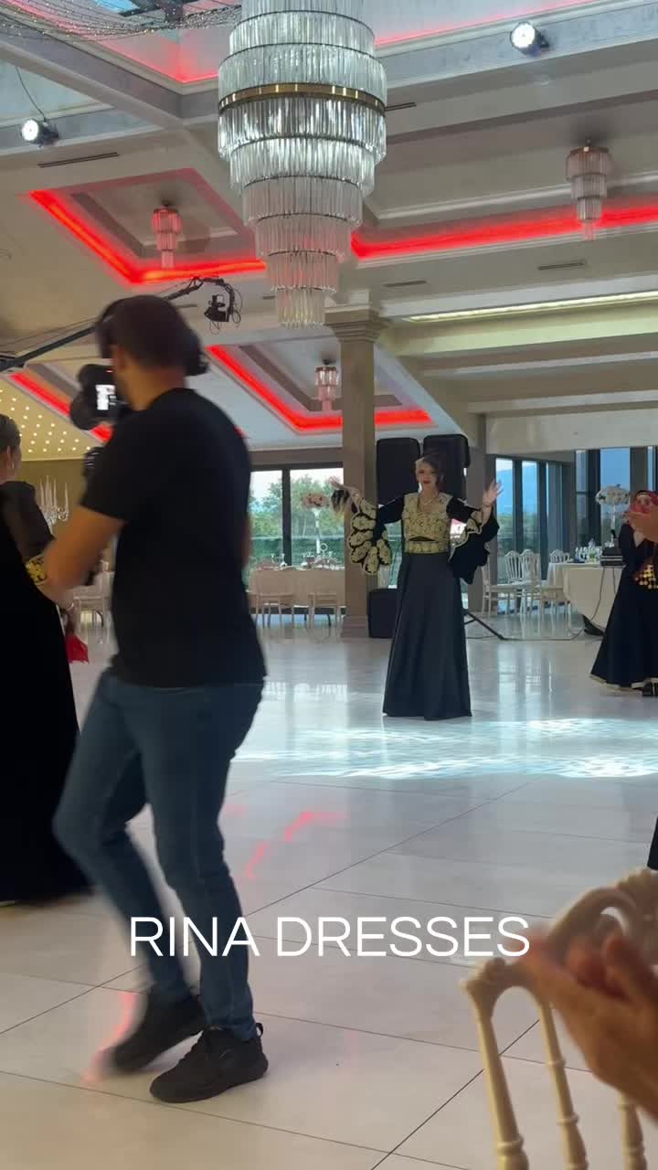 @Rina.Dresses