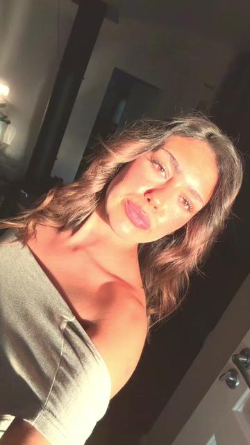@ellaayyad 🥂