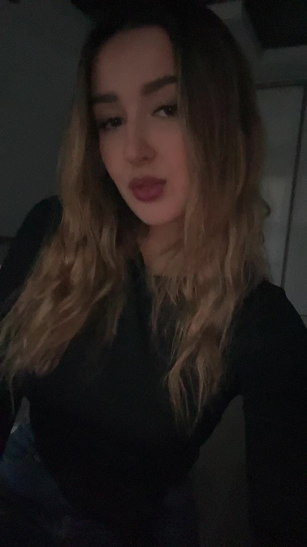 @zuzaa