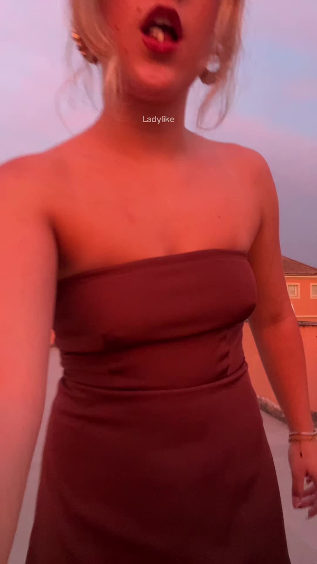 @Elena🤫