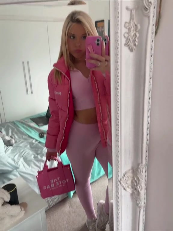 @caroline
