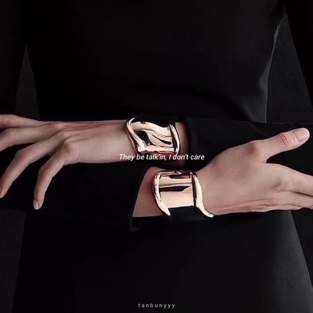 @🖤