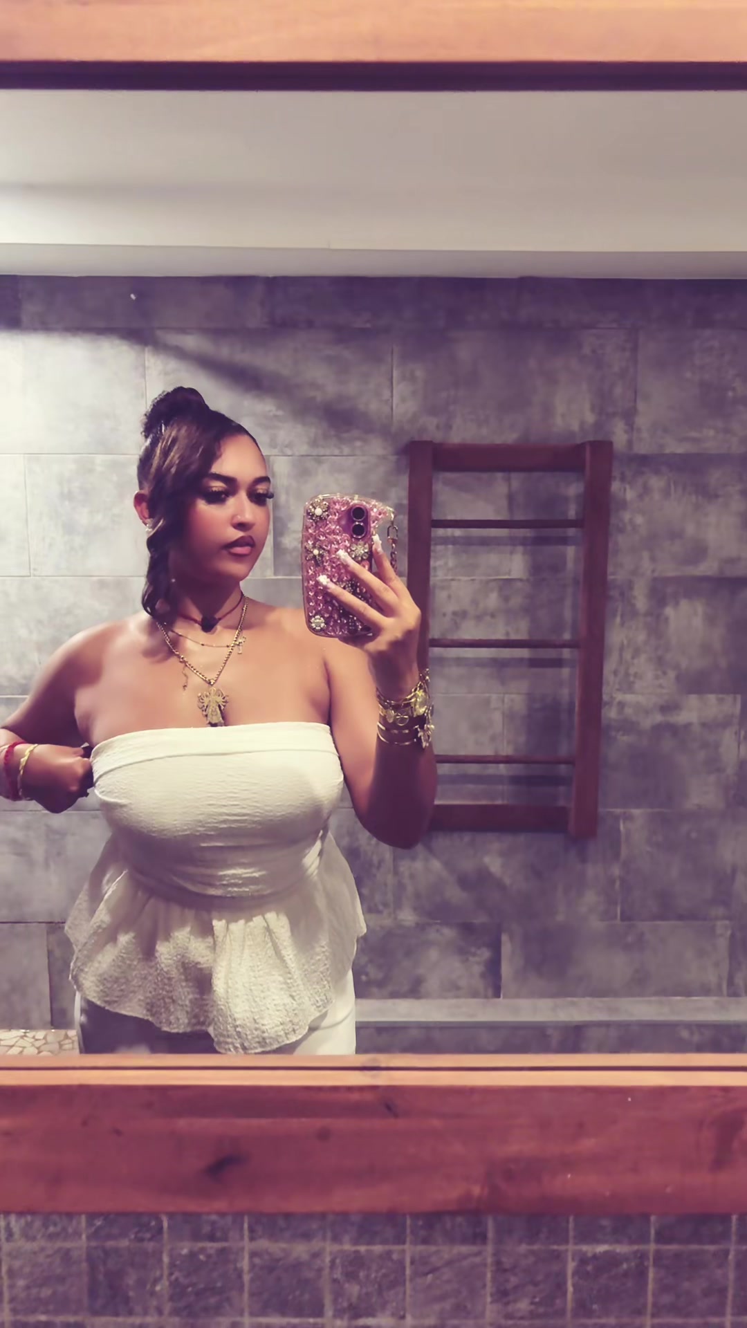 @Lara 🥀