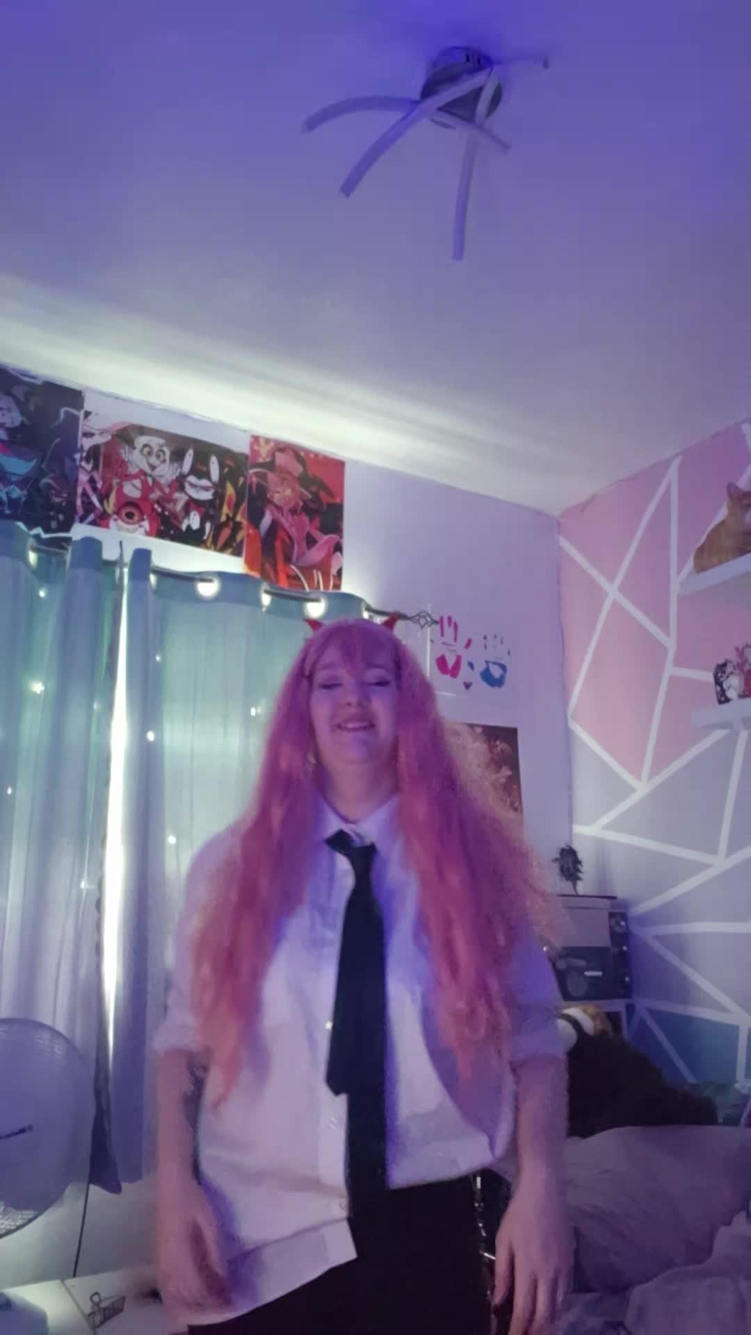 @Aly_the_cosplayer