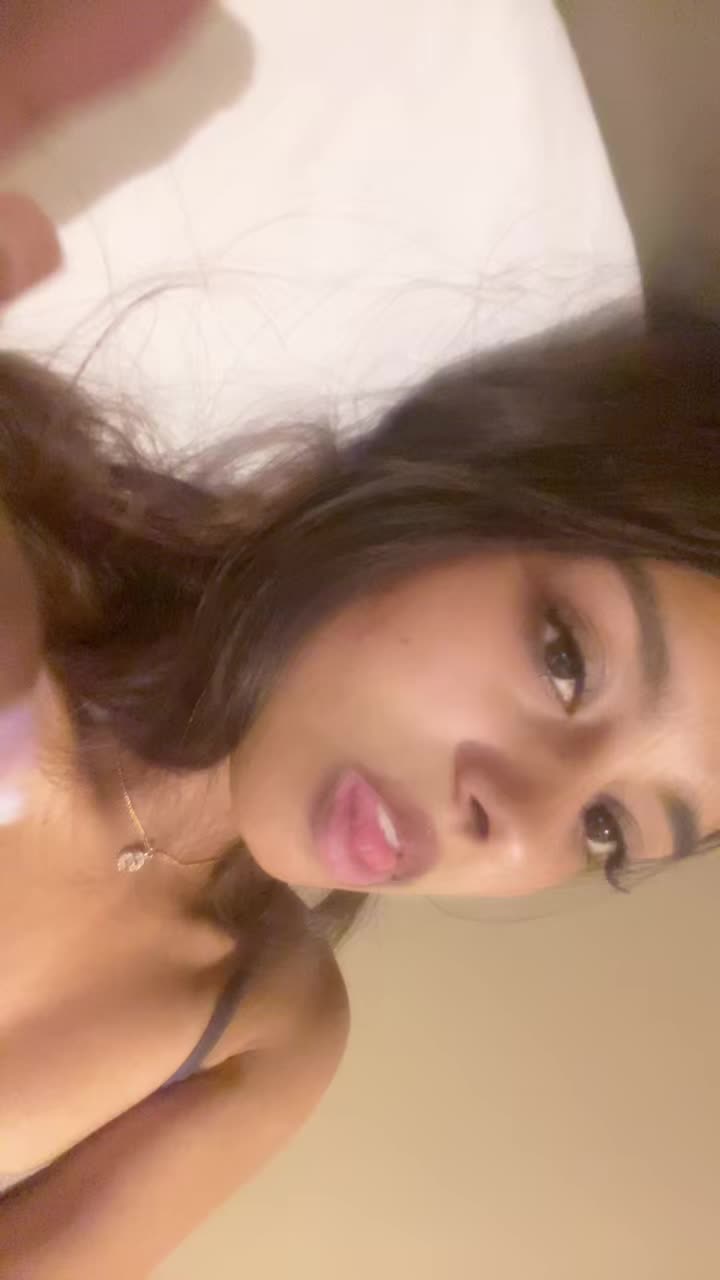 @annabella.