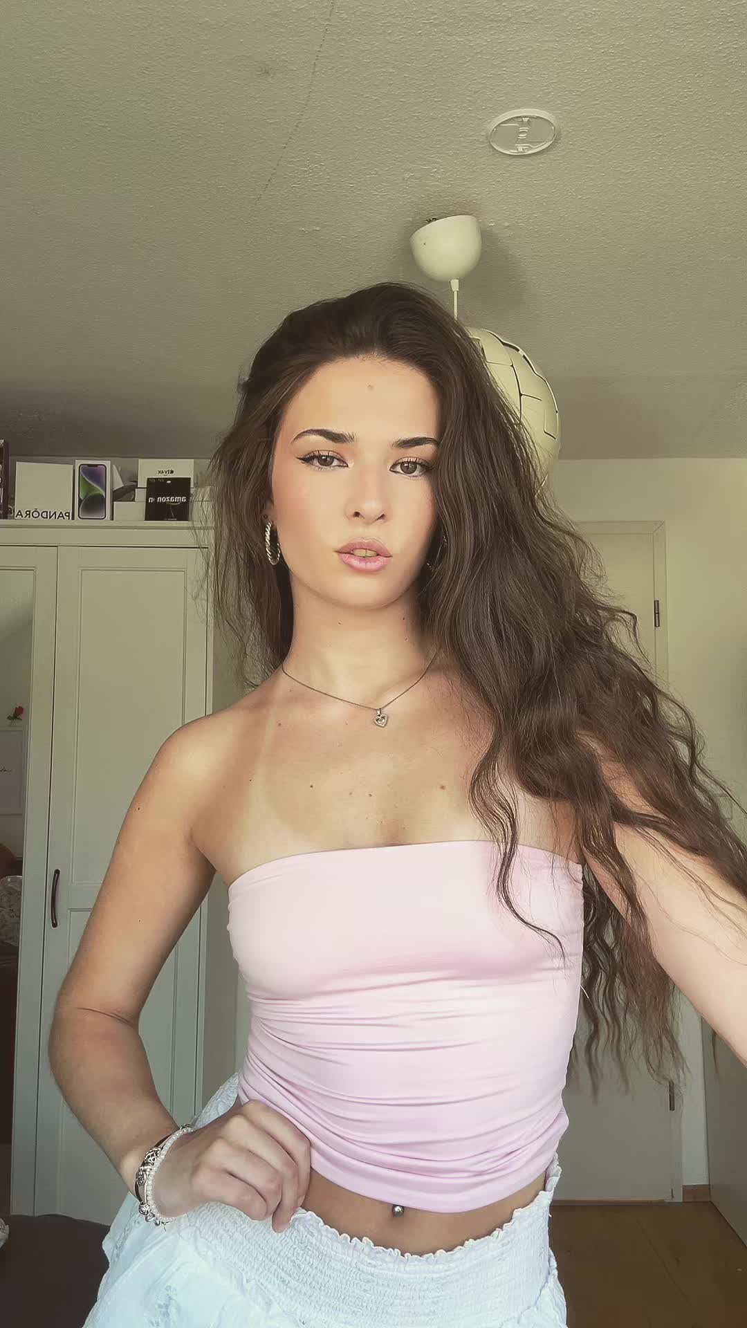 @lauraa