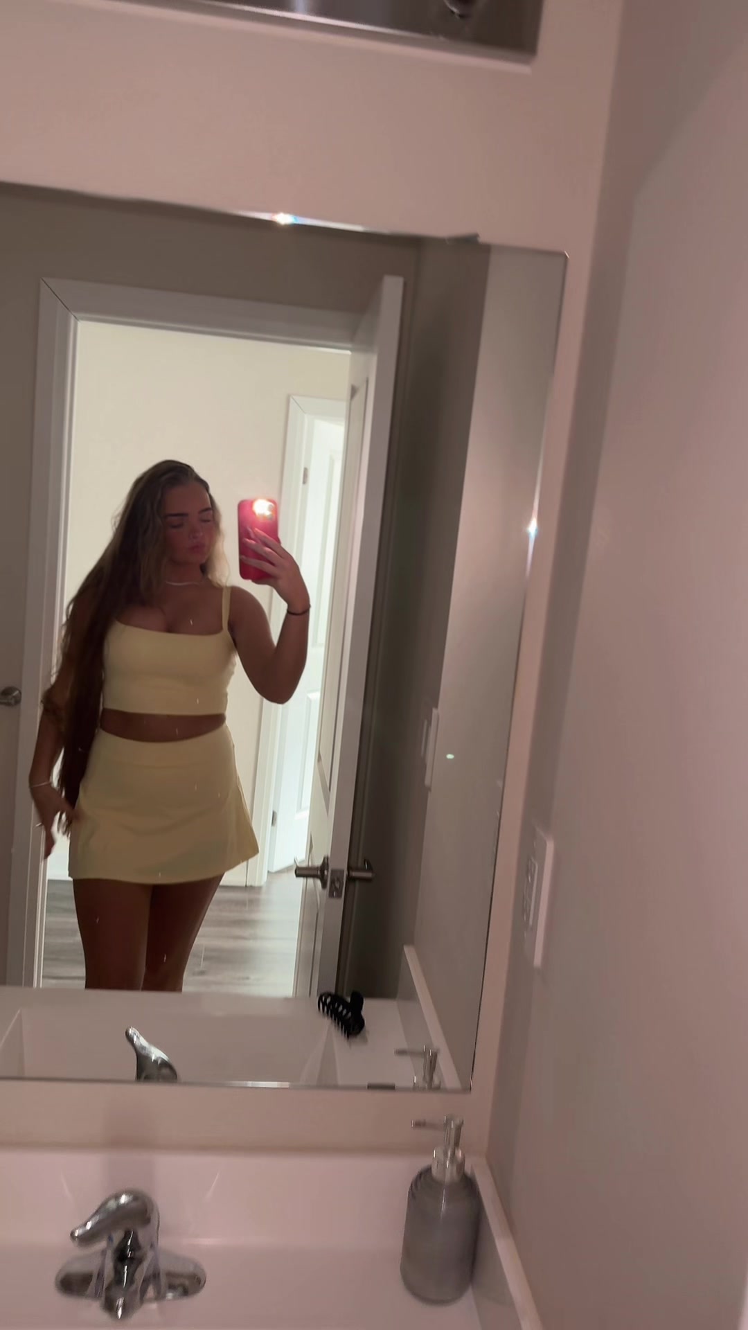 @👸🏼