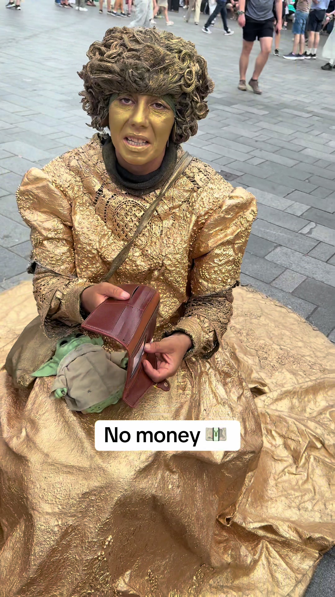 @Gold Lady