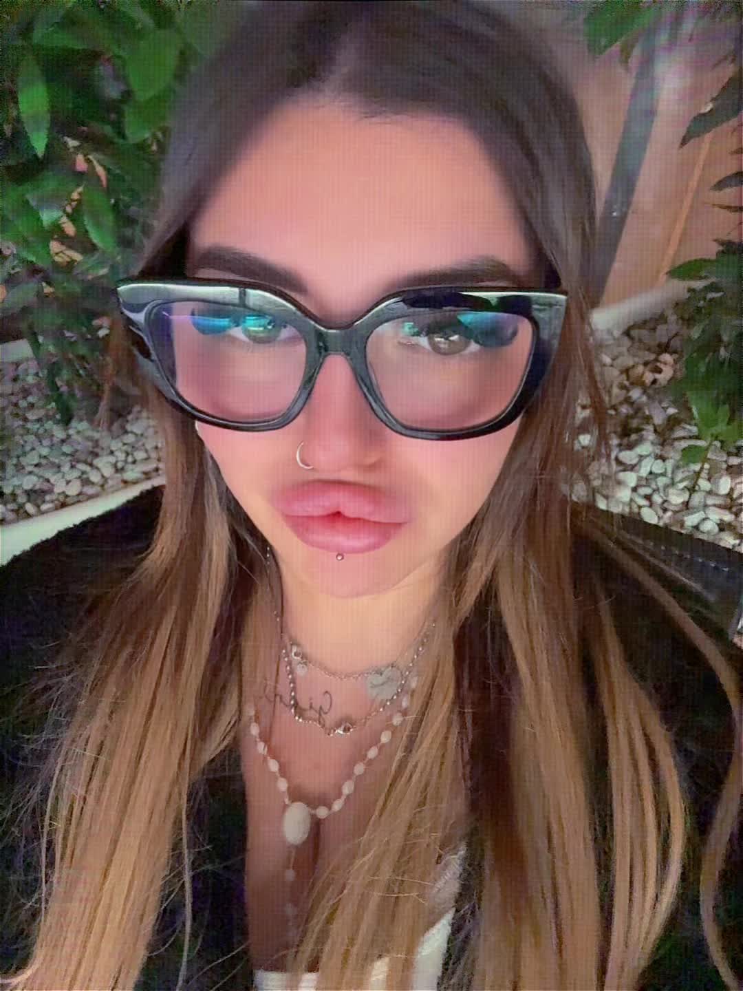 @999